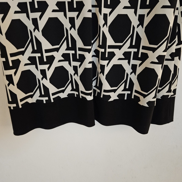 Ronni Nicole Scoop Neck Geometric Black/Cream Print Sheath Stretch Dress size 12 - Picture 5 of 7
